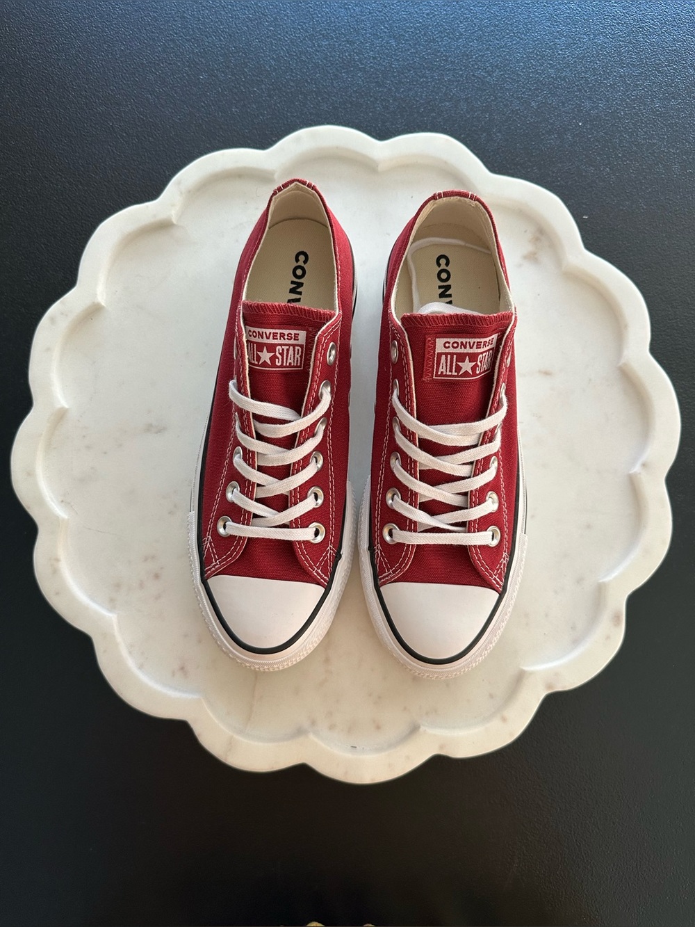 Women’s Burgundy Converse Canvas Sneakers Size 7